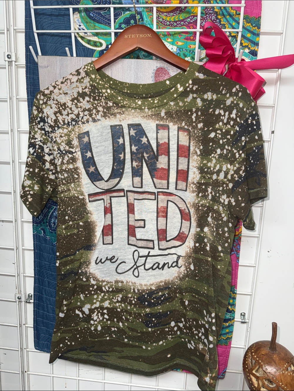7 Graphic T-shirts, size medium - Picture 7 of 8